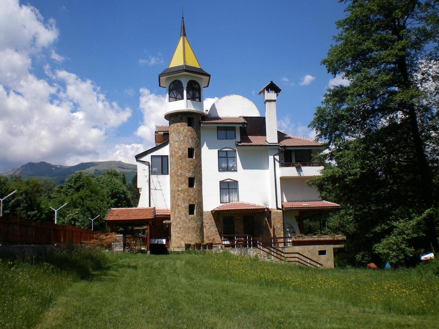 Hotel Paradise Place Kalofer Buitenkant foto